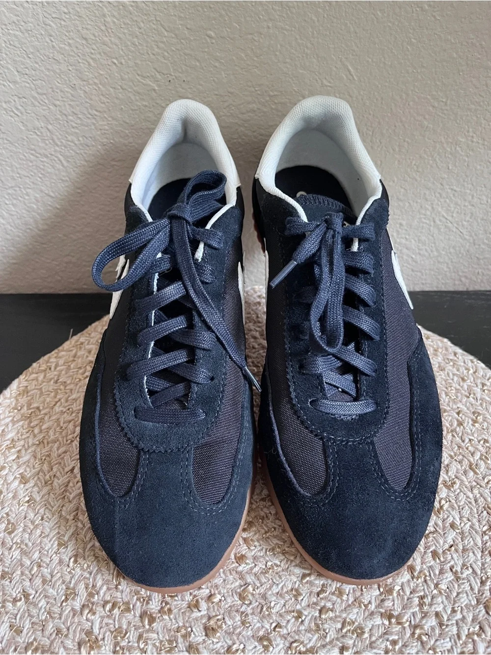Converse Black Run Star Low Trainers